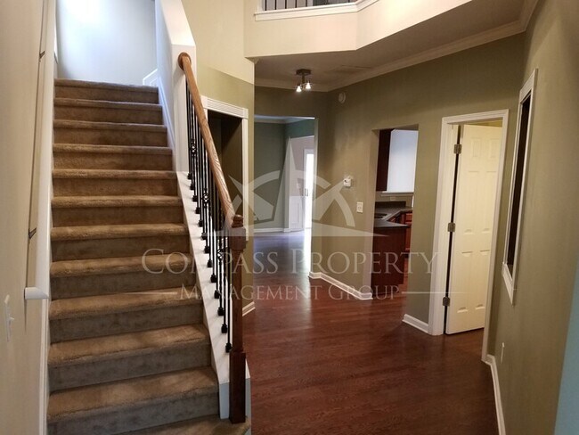 Building Photo - 742 Mountain Laurel Dr