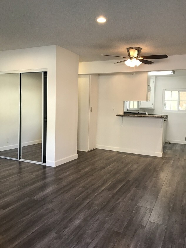 Building Photo - 5716 Tujunga Ave