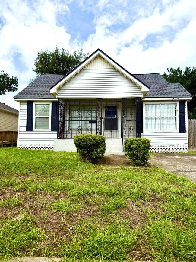 Building Photo - 5003 Terry St