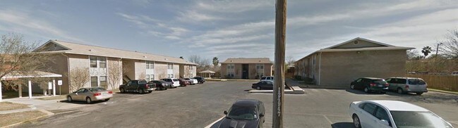 Foto del edificio - 820 N Bibb Ave