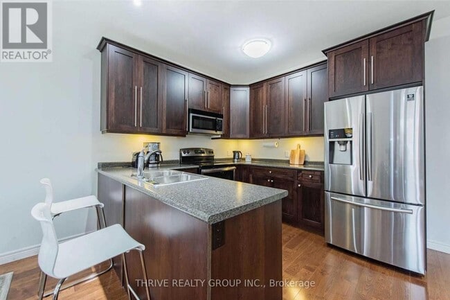 Building Photo - 1043 Oakcrossing Gate