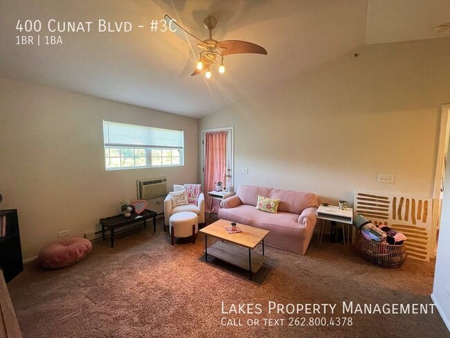 Foto del edificio - 400 Cunat Blvd