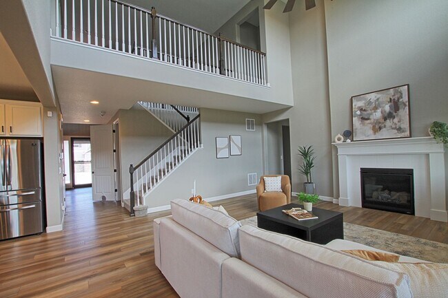 Foto del edificio - Luxury 5 bed for Rent in Blacktail at The ...