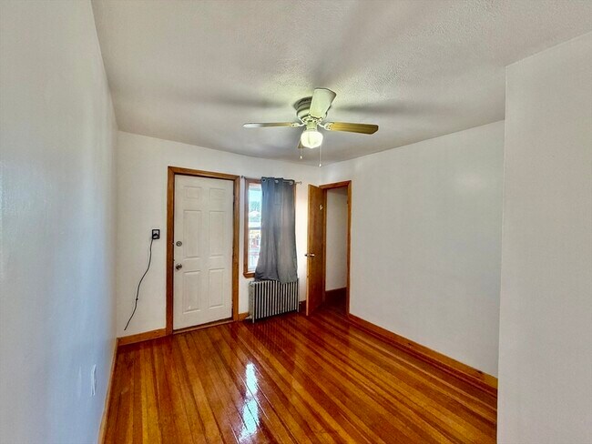 Foto del edificio - 156 Main St