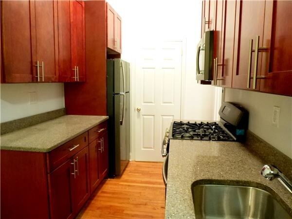 Primary Photo - 443 3rd Ave