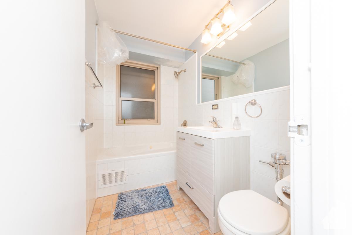 3950 N Lake Shore Dr Unit 512C, Chicago, IL 60613 Condo for Rent in