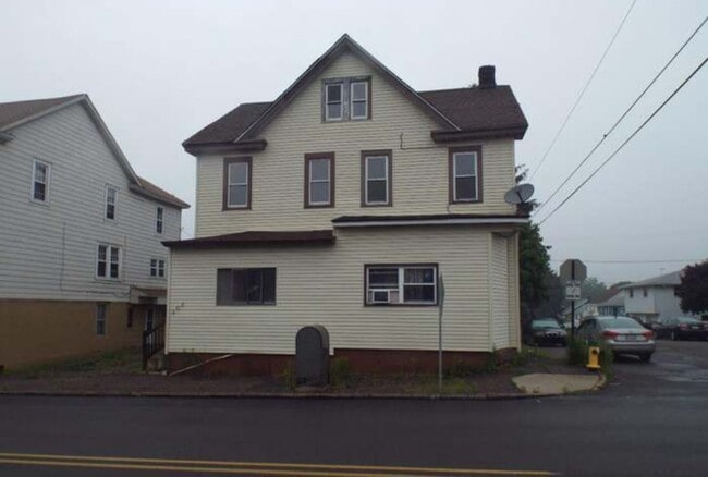 Building Photo - 301 W Blaine St