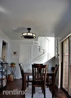 Building Photo - 2 br, 1.5 bath  - 2018 W Rundberg Ln Apt 15C