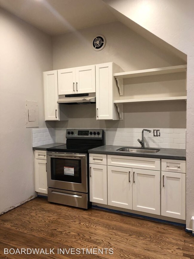 Building Photo - 519-525 Birch St