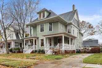 Building Photo - 1814 College Ave