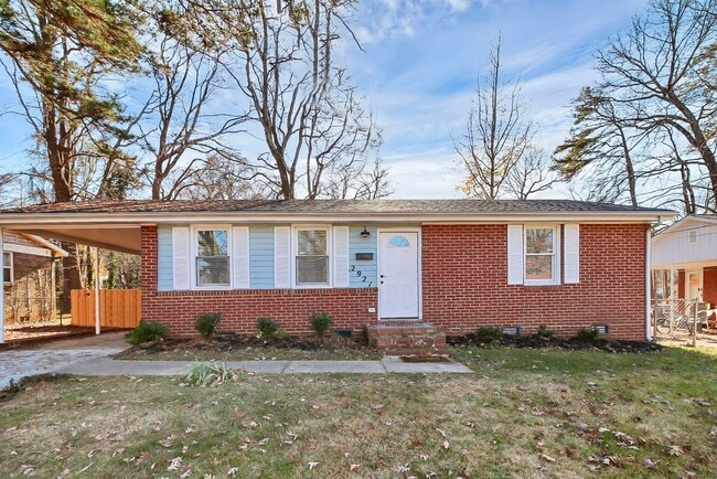 Photo - 2921 Ravencroft Dr House