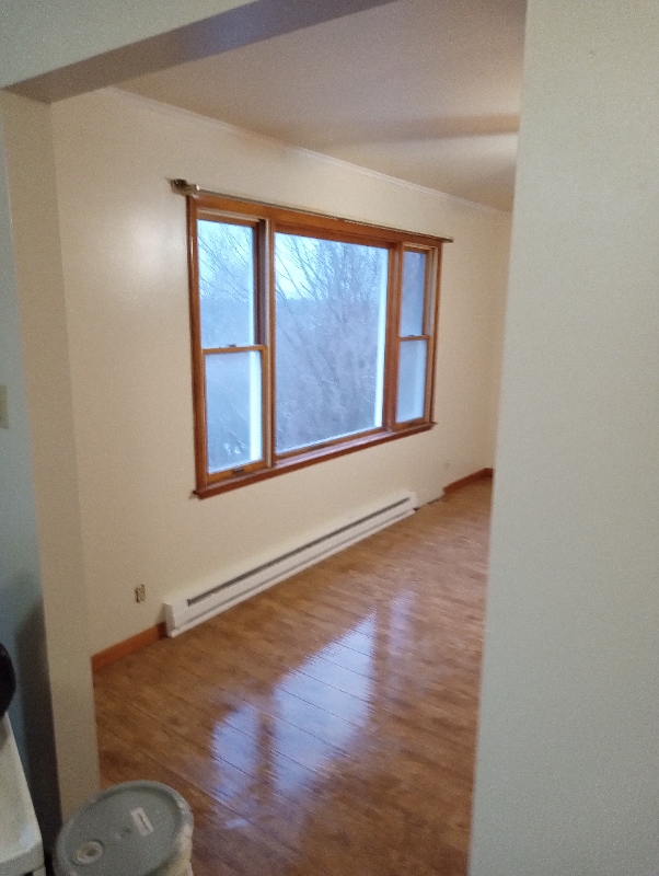 Building Photo - 12 Elm Ln