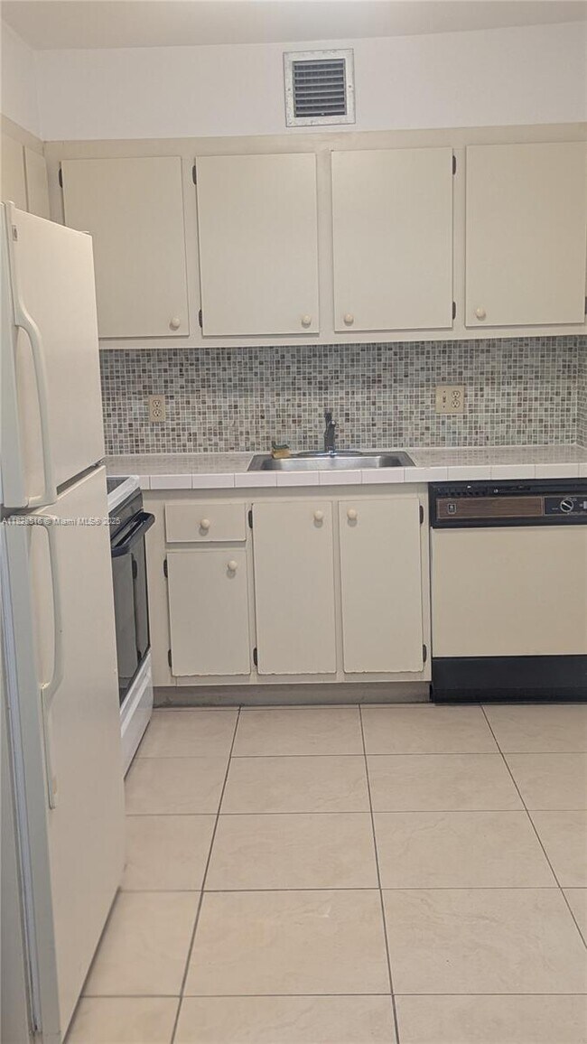 Foto del edificio - 13450 SW 3rd St