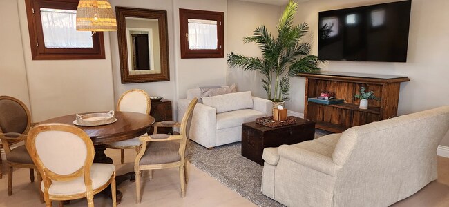Foto del edificio - 14242 Via Michelangelo Via