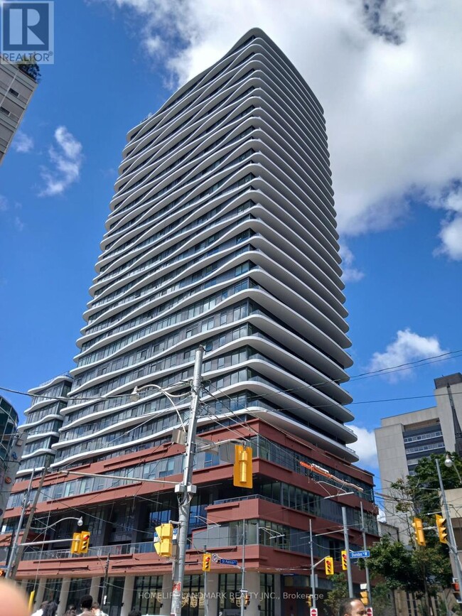 Building Photo - 280-2280 Dundas St W