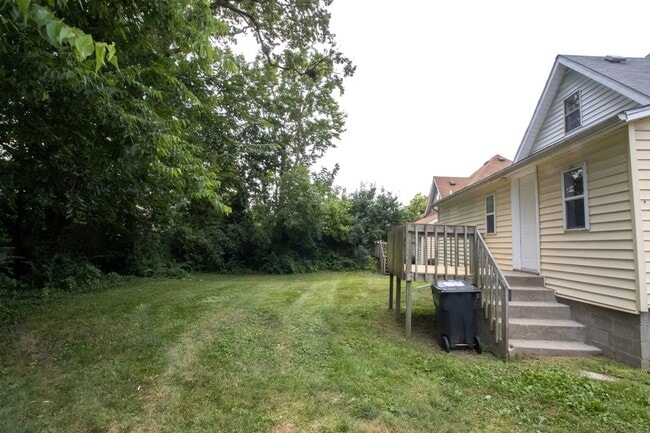 Building Photo - 3 Bed 2 Bath House Columbia College