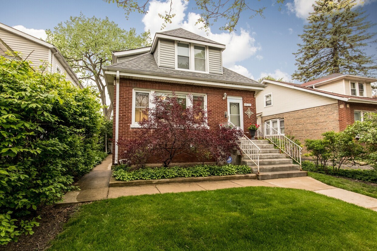 Front of Property - 1920 Dodge Ave