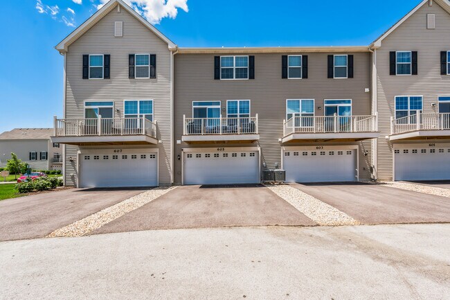 Foto del edificio - 605 Brook Ct