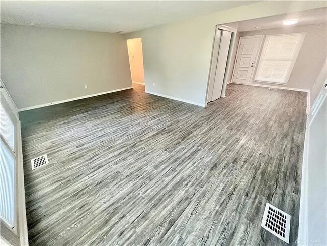 Foto del edificio - 2443 Arlene Ave
