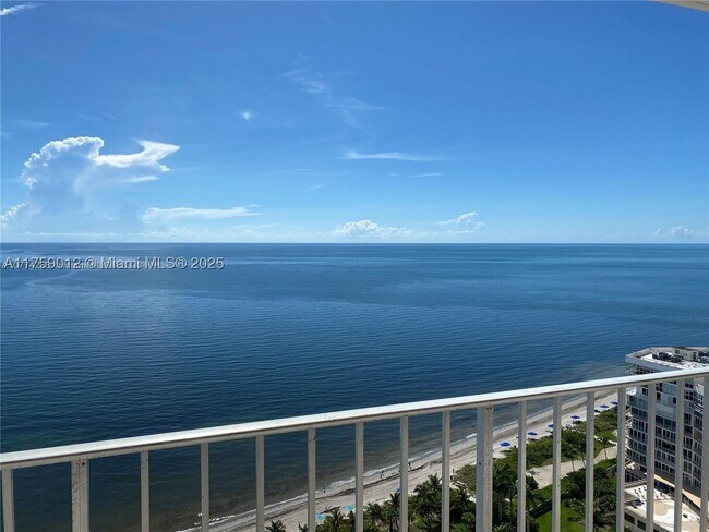 Foto del edificio - 881 Ocean Dr