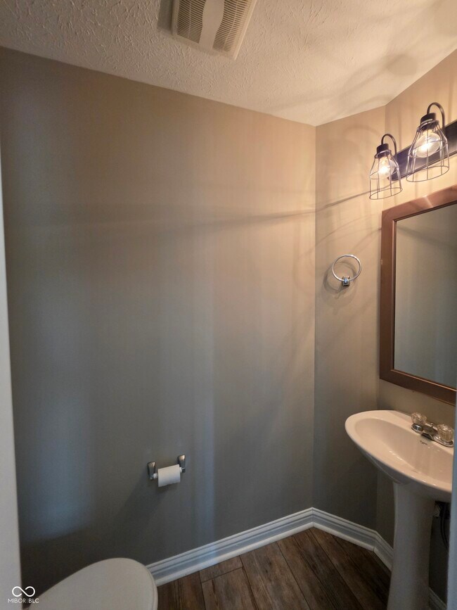 Foto del edificio - 1480 Royal View Ln