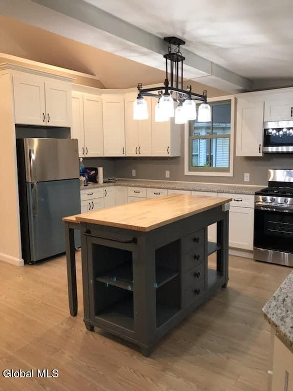 Foto del edificio - 122 N Ferry St