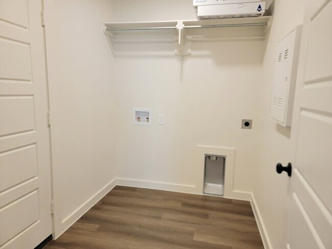 Foto del edificio - BRAND NEW 3 Bedroom 2 Bath 2 Car Garage