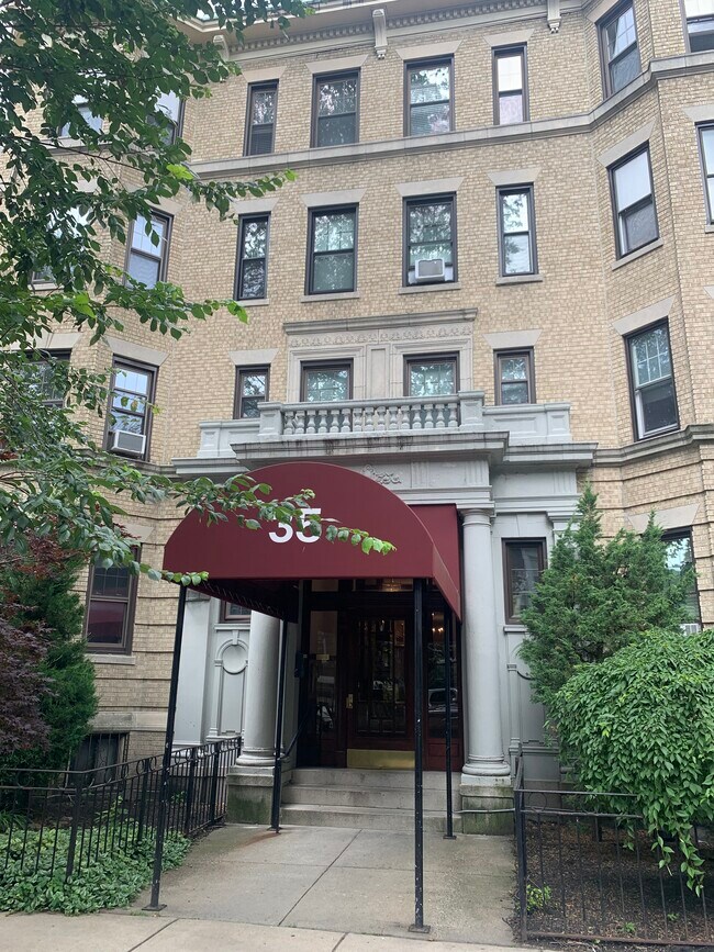 Foto del edificio - 35 Queensberry St
