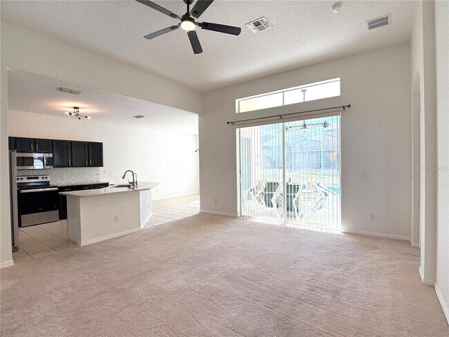 Foto del edificio - 1131 N Hampton Dr