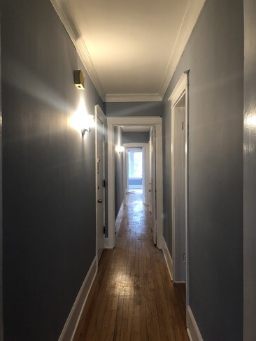 Building Photo - 4245 N Ashland Ave