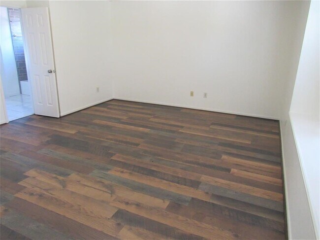 Foto del edificio - 18822 Timber Way Dr