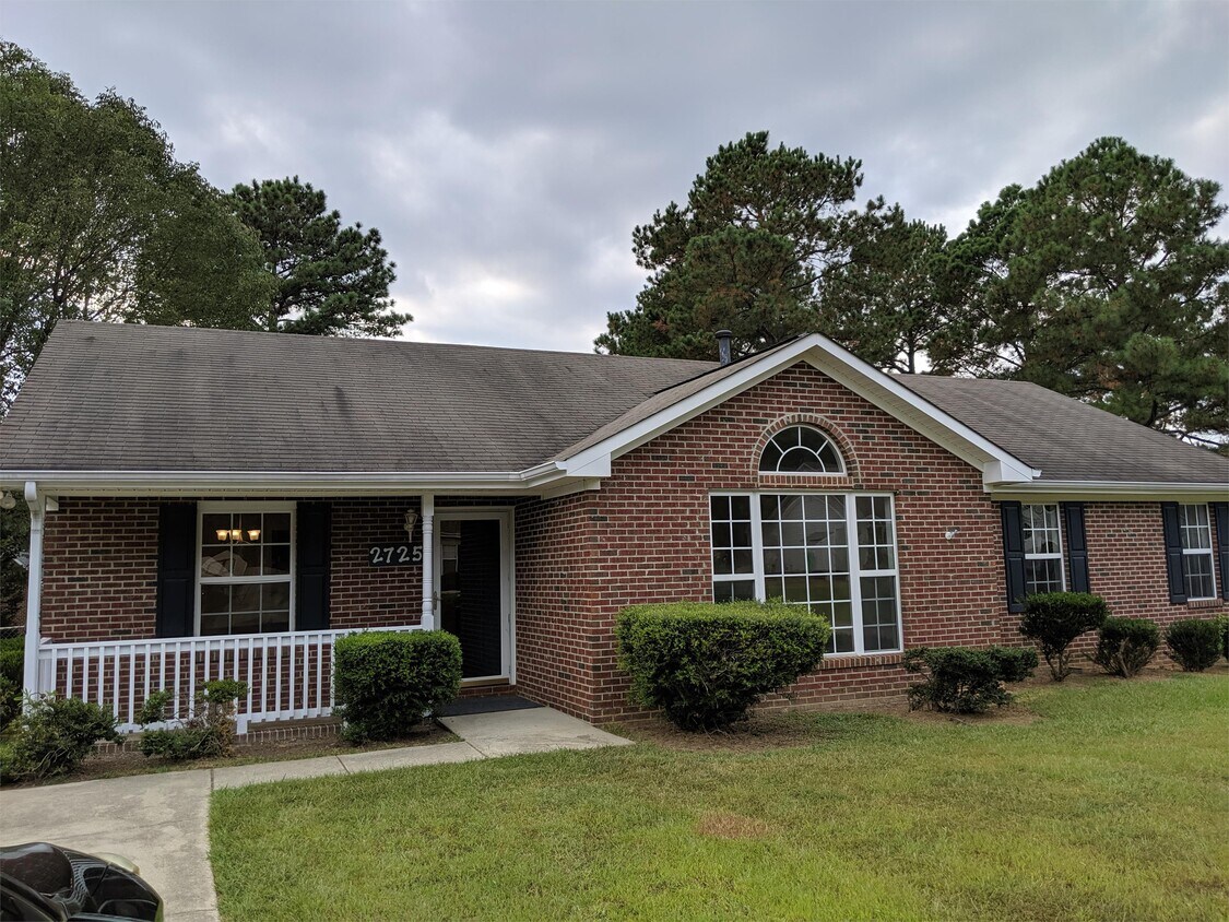 2725 Sunnybrook Dr, Sanford, NC 27330 House for Rent in Sanford, NC