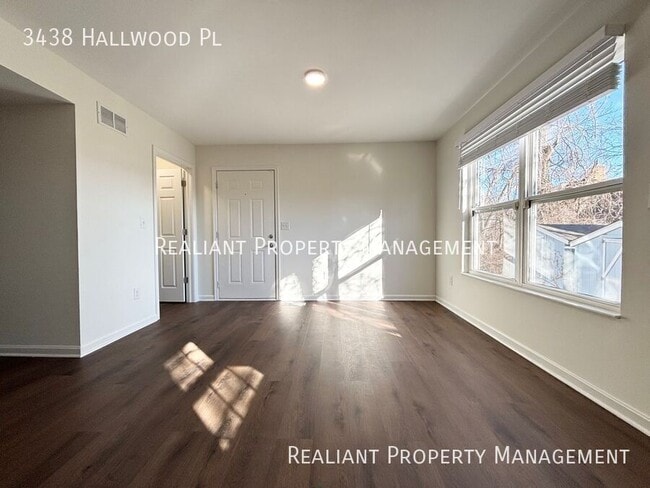Building Photo - 3438 Hallwood Pl