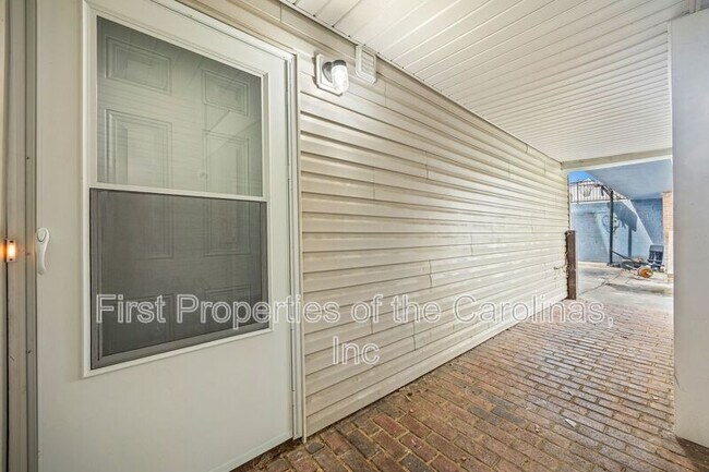 Foto del edificio - 9119 Spyglass Pl