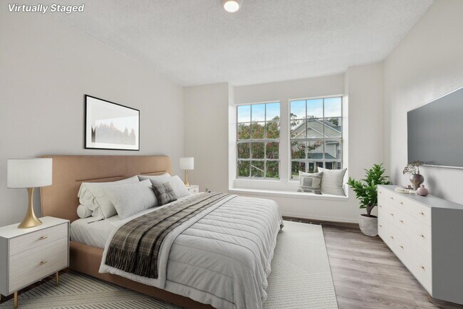 Building Photo - 6088 Westgate Dr