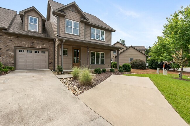 Foto del edificio - 126 Pinebranch Ct