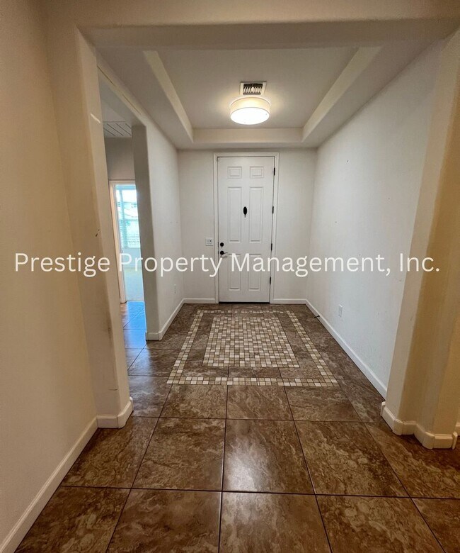 Building Photo - Dont Miss This Spacious Northwest home!!!