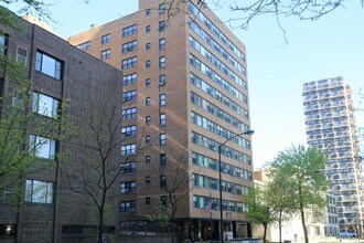 Building Photo - 6118 N Sheridan Rd