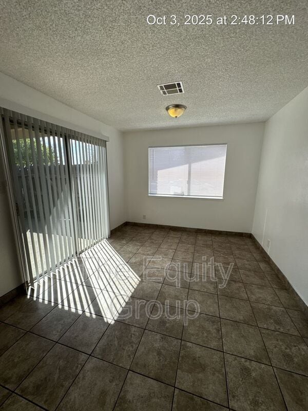 Building Photo - 2724 S Sallee Ct
