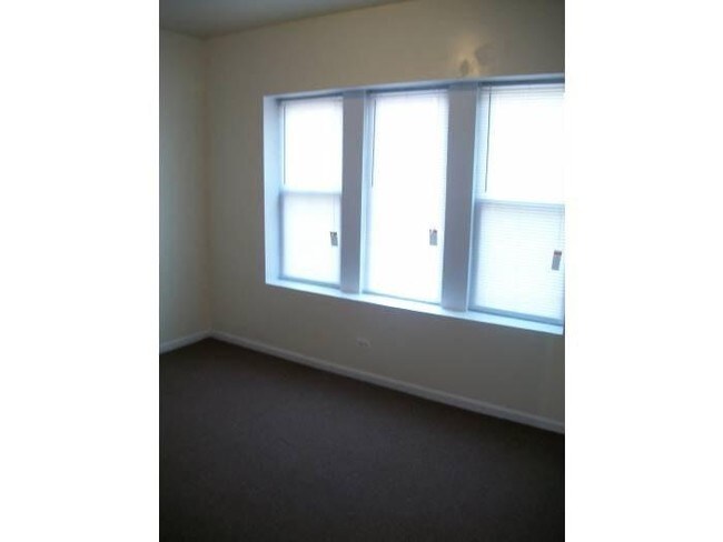 Building Photo - 1517 W 80th St