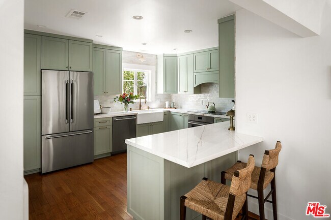 Foto del edificio - 3948 Glenalbyn Dr