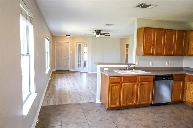 Foto del edificio - 149 Mood Lake Dr