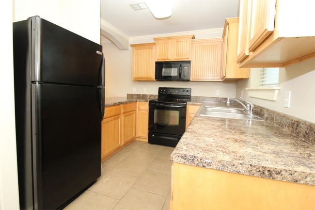 Building Photo - 2009 Karrington Ridge