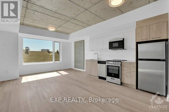 Building Photo - 36 Robinson Ave