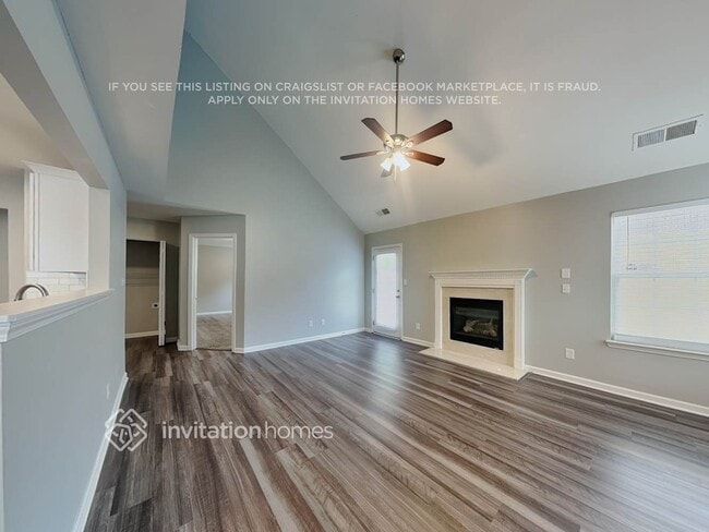 Foto del edificio - 10736 Glenluce Ave