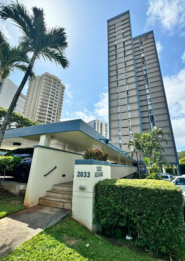 Primary Photo - 2033 Nuuanu