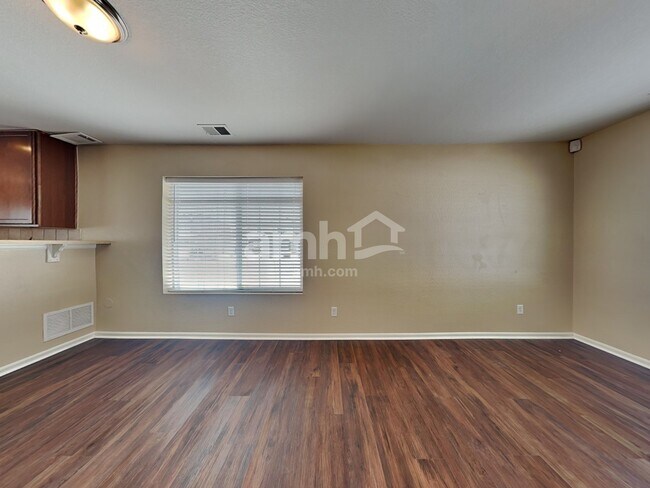 Building Photo - 19904 Robins Dr