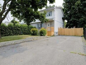 Building Photo - 1192 Rue Bel-Air