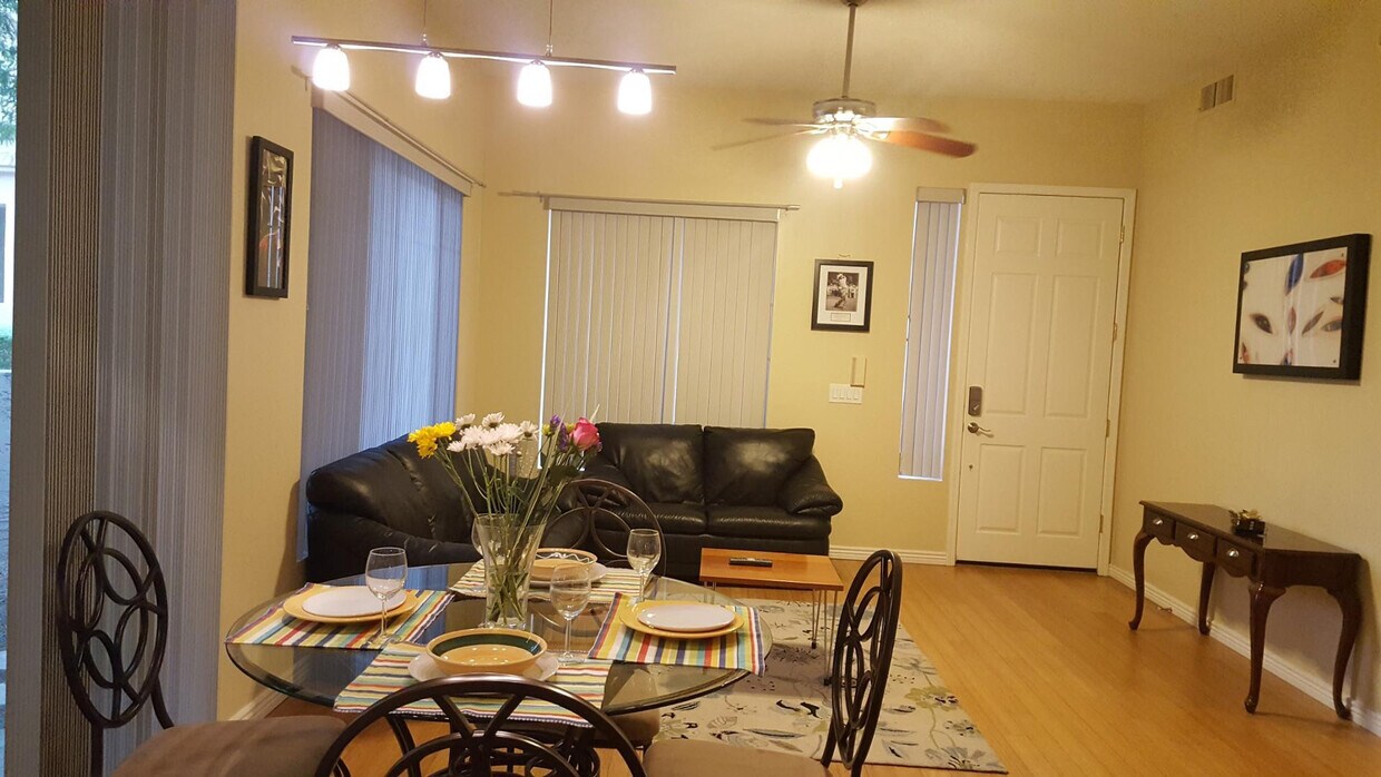 Foto del edificio - 8180 E Shea Blvd