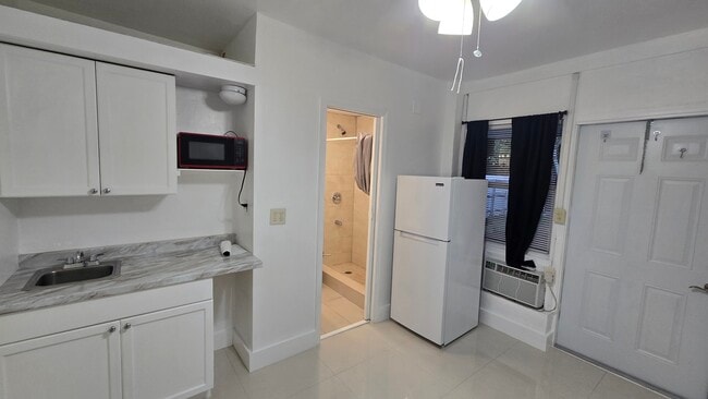 Foto del edificio - 2252 SW 10th St